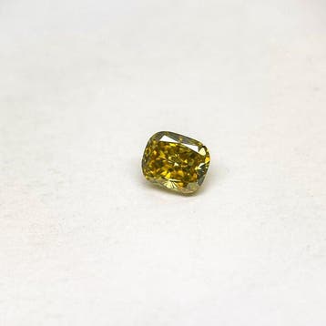 1 pcs Diamant (Natuurlijk gekleurd) - 0.65 ct - Cushion -, Nieuw