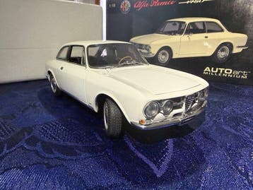 Autoart 1:18 - Model sportwagen - Alfa Romeo
