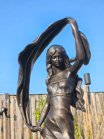 Beeld, LAurore - 101 cm - Brons