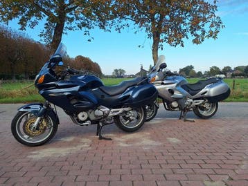 Honda - 2x NT 650 V Deauville set - NO RESERVE - 650 cc -