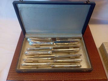 Ménagère pour 12 personnes (51) - Plaqué(e) argent, Acier