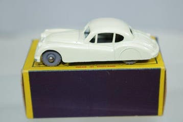 Matchbox 1:64 - Voiture miniature - Matchbox MB32a Jaguar XK