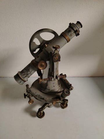 Topografisch theodoliet - IJzer - 1940-1950