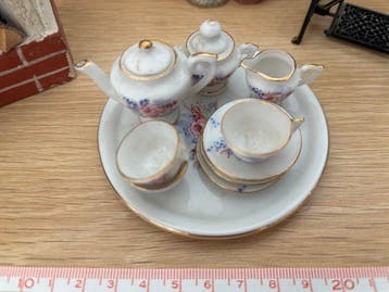 Various Manufacturers - Jouet - Collection Of Dolls House