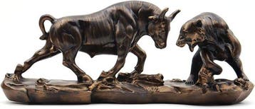 sculptuur, Bull and Bear Battle Statue – Symbolic Bronze