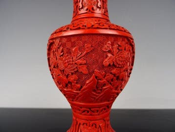 Vaas - Brons, Rood lak - China (Zonder minimumprijs), Antiek en Kunst