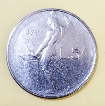 Italië. 3 monete della Repubblica Italiana con difetti di