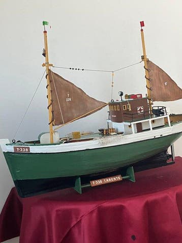 Maritieme objecten - T-338 Giulia uit Tarente (Italië) -