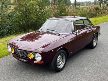 Alfa Romeo - GT 1300 Junior ( 2.0 Motor ) - 1973