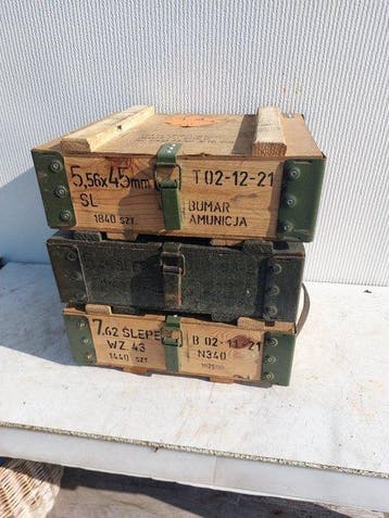 Kist (3) - Hout - zware kisten met stevige afwerking met
