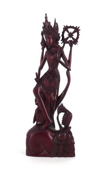 Grande Lord Vishnu a quattro braccia con Chakra, Shankha e