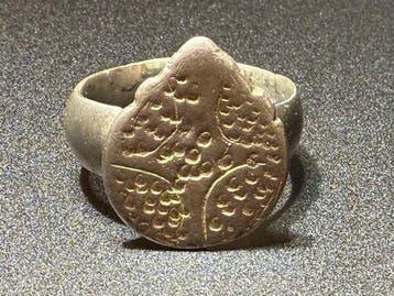 Middeleeuwen, kruisvaardersperiode Zilver Uitstekende ring