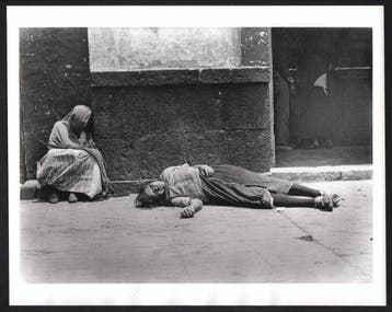 Tina Modotti (1896–1942) - Misery, Mexico City 1928, Antiek en Kunst, Kunst | Schilderijen | Modern