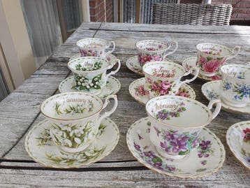 Royal Albert - Tafelservies (12) - Flowers of the Month -