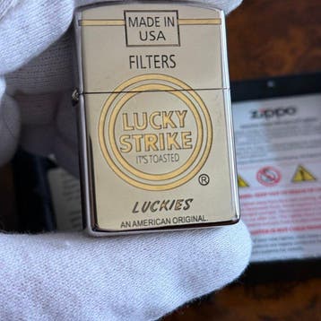 Zippo - Lucky strike - Aansteker - Staal (roestvrij), Brons, Collections, Articles de fumeurs, Briquets & Boîtes d'allumettes