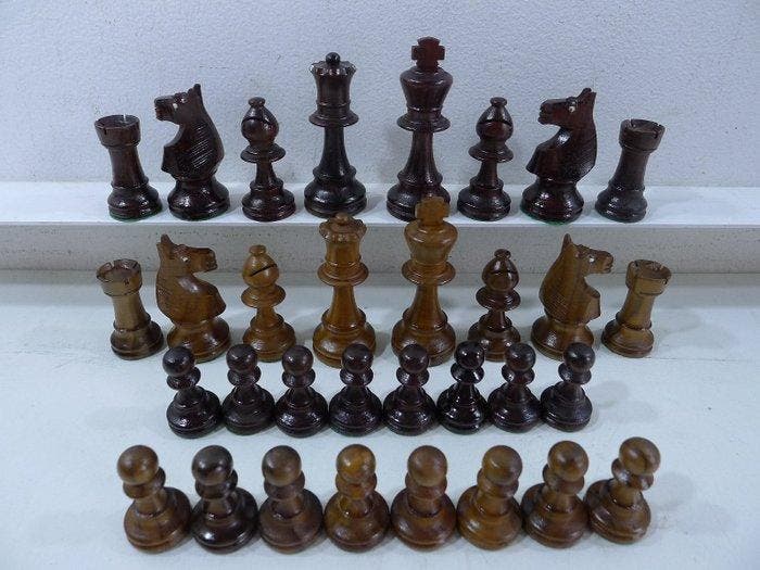 jeu déchecs et échiquier tiroir de rangement Cavaliers yeux, Antiek en Kunst, Curiosa en Brocante