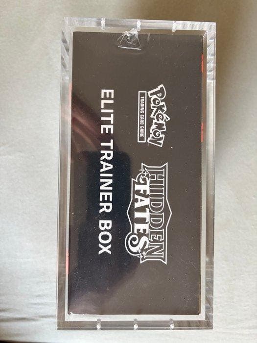 Pokémon - 1 Elite trainer box - Hidden Fates Elite Trainer, Hobby en Vrije tijd, Verzamelkaartspellen | Pokémon