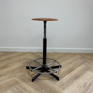 industriële instelbare werkkruk / schoolkruk,  donker beuken, Gebruikt, Hout