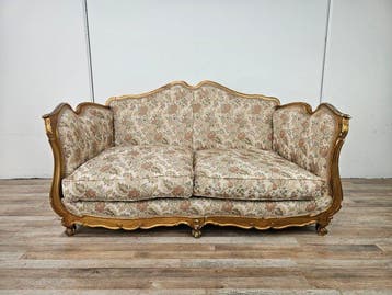 Sofa - Barokke bank van hout, geëtst en goudgelakt. -