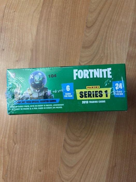 Panini - 1 Box - Fornite Series 1 Sealed booster box 2019, Verzamelen, Overige Verzamelen