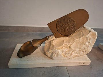 Edizioni dArte TREC - Amerigo Tot - sculptuur, Fermalibri