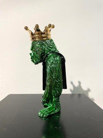 Van Apple - Fashion Monkey - Gucci