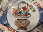 Assiette Imari XIX restaurée et boîte chinoise fin XIX -