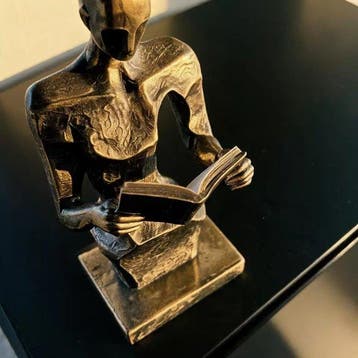 Sculpture, The Reader Sculpture - 19 cm - Résine