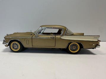 Danbury Mint 1:24 - Modelauto - 1957 Studebaker Golden Hawk, Nieuw
