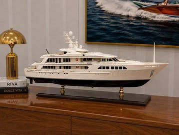 Maquette Yacht “MAJESTIC” 80 cm – Grand Yacht de Luxe en