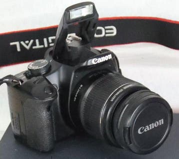 Canon EOS 450D incl. EF-S 18-55mm 1:3.5-5.6 IS en