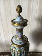 Vase (2) - Porcelaine