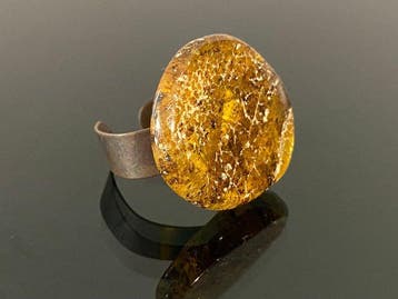 Oud-vintage Baltische barnsteenring - koperen band - 100%