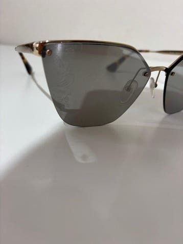 Prada - Lunettes de soleil