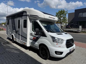 Challenger 317 Graphite Edition - Ford - 2026 - Automaat, Automaat, Bestuurdersdeur, Ringverwarming, Ford