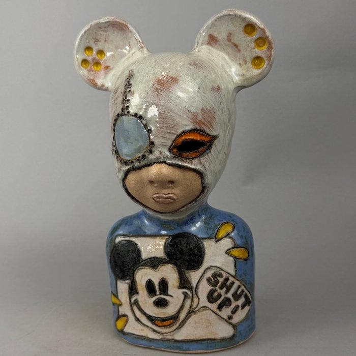 Iwo Rynkiewicz (1970) - Shut up- Hand made Ceramic Figure, Antiek en Kunst, Kunst | Designobjecten