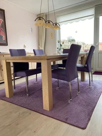 Set van 4 leren eetkamerstoelen - met wieltjes - paars leer, Huis en Inrichting, Stoelen, Ophalen of Verzenden, Nieuw, Eén