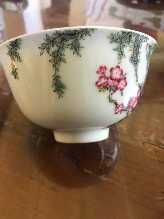 Kom porselein falangcai - apocrief merk Qianlong - Porselein, Antiquités & Art, Antiquités | Autres Antiquités