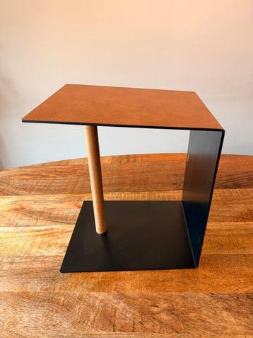 LINDDNA - LINDDDNA - Tafel (2) - Roestvrij staal, Leder,