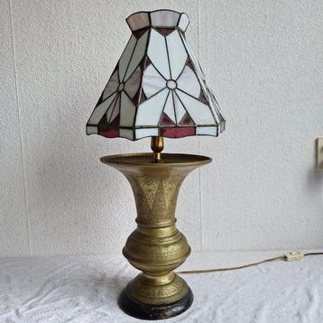 Vaas gemonteerde lamp - Messing, Glas in Lood - Motief en