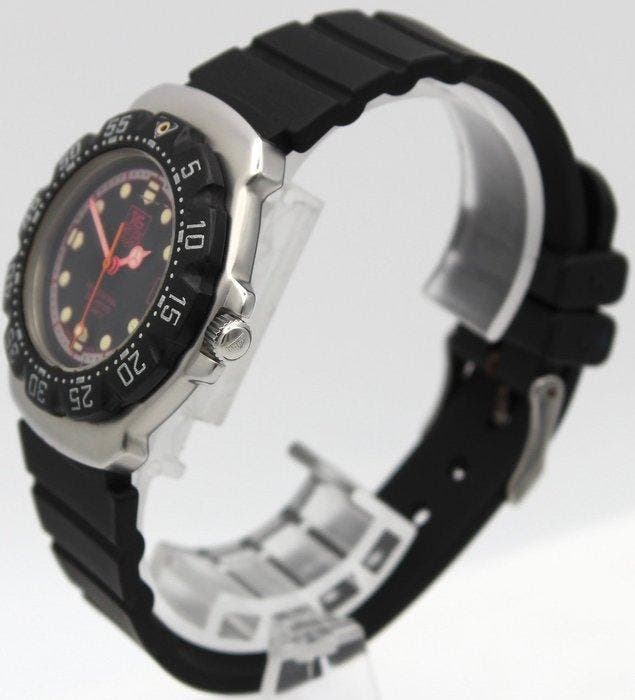 TAG Heuer - Formula 1 Professional 200 Meters Quartz - Sans, Handtassen en Accessoires, Horloges | Antiek