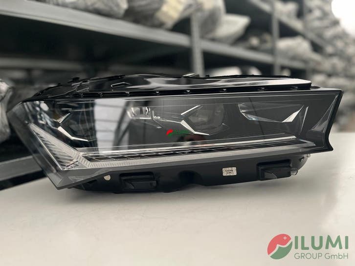 SKODA SUPERB IV CRYSTAL LED PHARE AVANT D KPL 3P1941016A, Autos : Pièces & Accessoires, Éclairage, Envoi