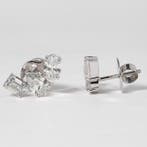 Boucles doreilles cloutées - 14 carats Or blanc - 3.24ct.