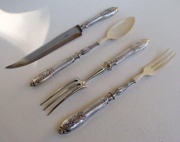 Bazin&Cie - Couverts de service à salade - Service de, Antiek en Kunst