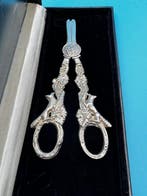 Silver-Plated Grape Shears – Highly Detailed Fox & Grapes