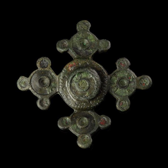 Oud-Romeins emailleversierde kruisvormige broche - grote, Antiquités & Art, Antiquités | Autres Antiquités