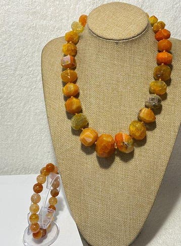 Braziliaans oranje agaat en natuurlijke blauwe nephriet