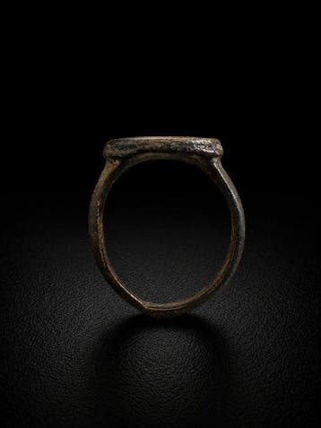 Islamique Bronze Bague - du XIe au XIVe siècle de notre ère.