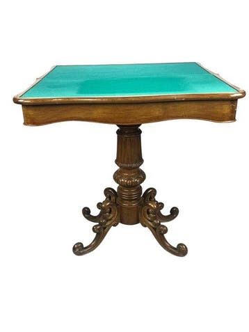 Table de jeux - Bois - Au début du XXe siècle