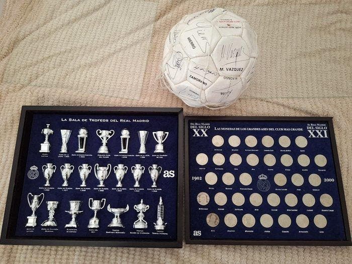 Real Madrid - 1902 - Voetbal - bal, Munt, Trofee/beker, Verzamelen, Overige Verzamelen